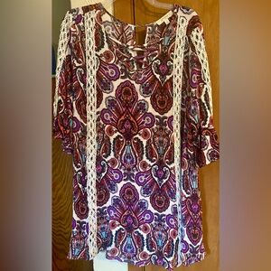 UMGEE 23”PTP Sz: 1XL Paisley Print Dress or Tunic w/Lace Accents